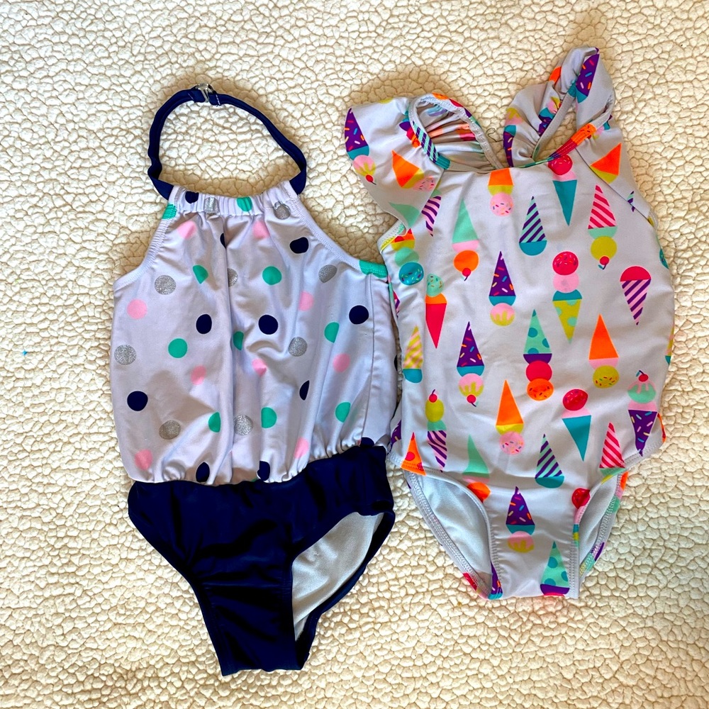 Set of two girls 4T bathing suits